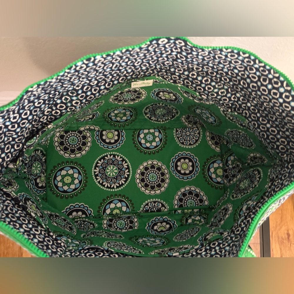 Vera Bradley Weekender Tote Cupcakes Green - Picture 4 of 6